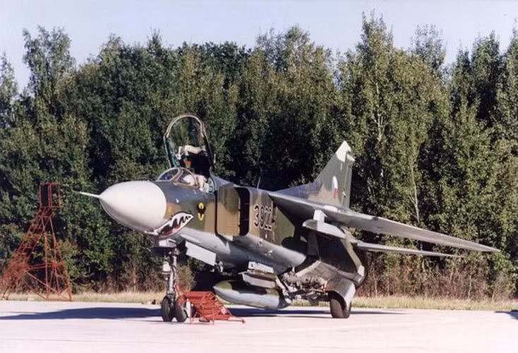 Việc sản xuất bắt đầu vào năm 1970 và đã có 5.047 chiếc được chế tạo.