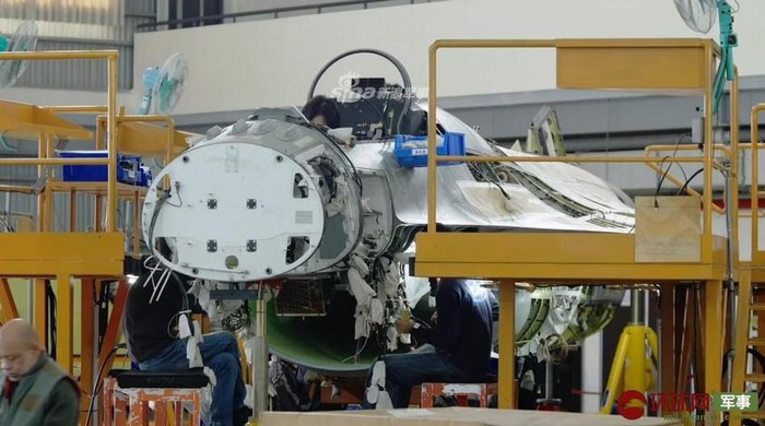 So sánh 3 cường quốc quân sự và cũng là 3 quốc gia tự nghiên cứu và sản xuất được máy bay chiến đấu từ A-Z; 3 quốc gia này, cũng là những quốc gia sở hữu nhiều máy bay chiến đấu nhất trên thế giới, đó là Mỹ - Nga và Trung Quốc; để so sánh xem máy bay của quốc gia nào có độ bền cao nhất.