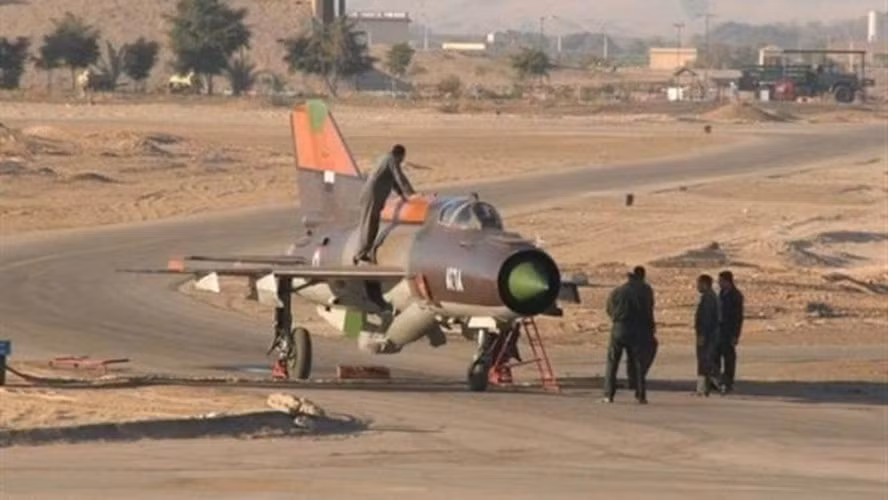 Số máy bay còn lại của không quân Syria đang tập trung tại 5 căn cứ lớn, tại mỗi căn cứ chỉ có hơn 10 chiến đấu cơ phản lực. 