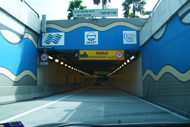 Trong điều kiện thời tiết bình thường, đường hầm SMART của Kuala Lumpur sẽ được sử dụng như hầm đường bộ thông thường. Theo đó, xe cộ có thể qua lại bình thường.