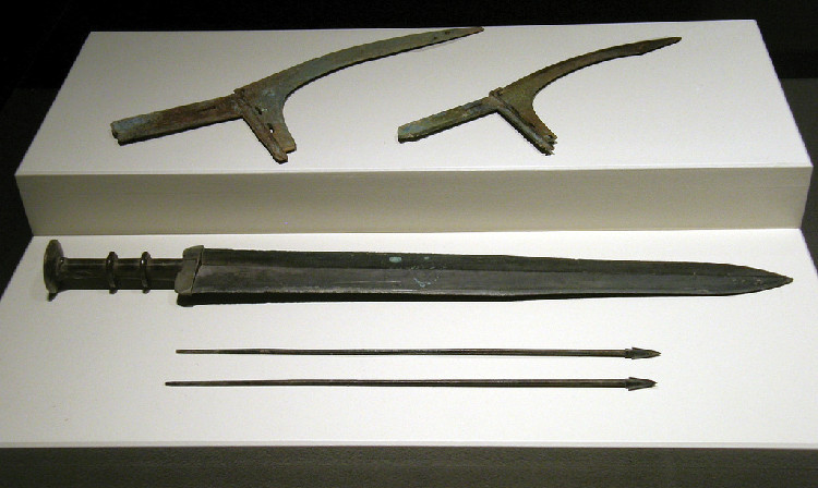 Vì sự ngẫu nhiên đó nên vũ khí trong lặng mộ vua Tần được bảo quản rất tốt và có thể gây ra các vết thương nếu các thành viên trong đoàn khảo cổ vô tình chạm vào.