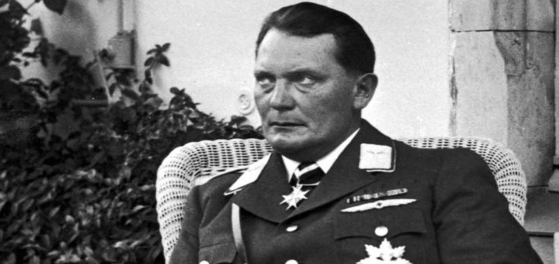 Vào thời điểm năm 1934, Hermann Goring là lãnh đạo văn phòng Lâm nghiệp của chính quyền Đức.