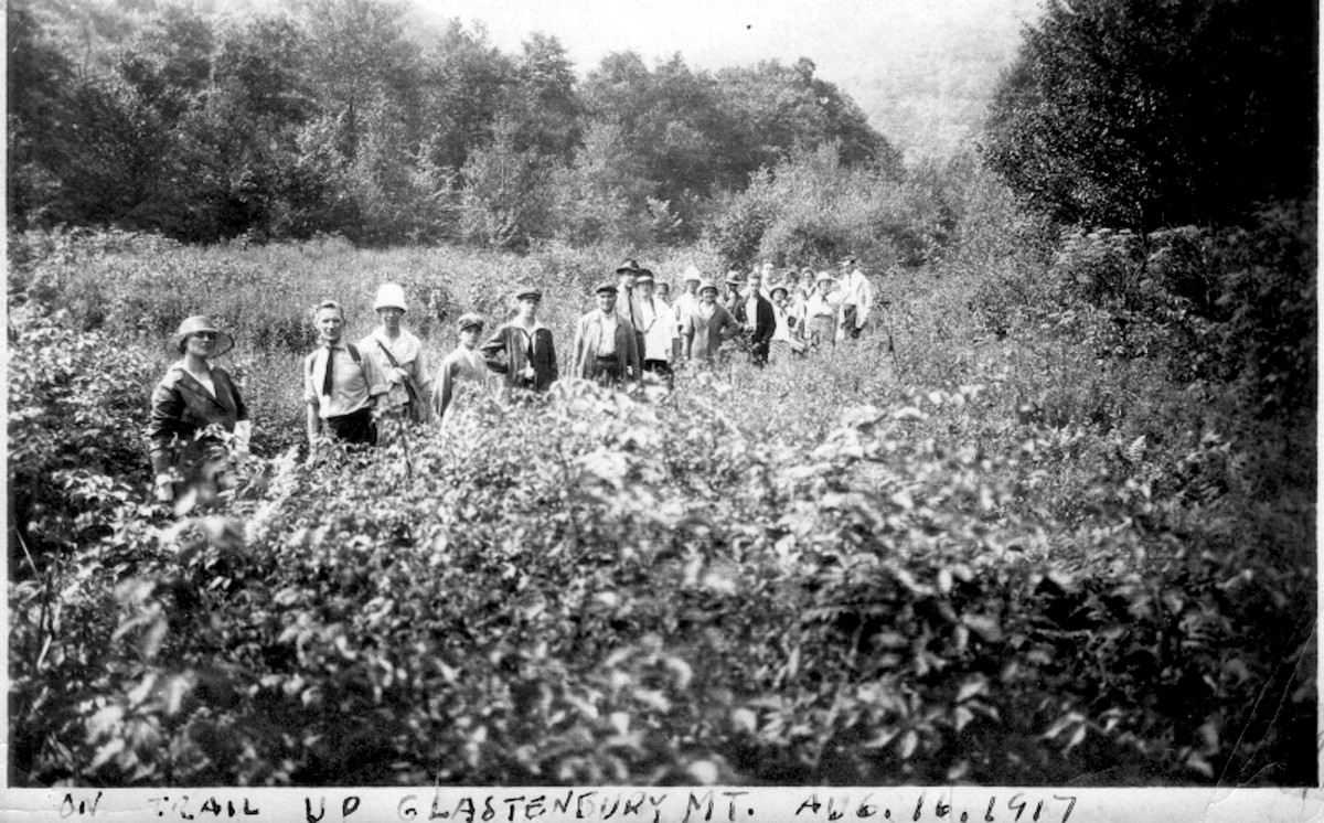Về sau, Cục Điều tra Liên bang (FBI) cũng vào cuộc nhưng không tìm thấy bất cứ manh mối nào giúp tìm ra Paula ngay cả khi đã treo thưởng 5.000 USD cho ai tìm thấy nữ sinh viên này.