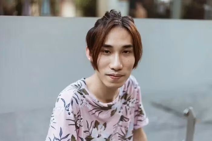 Ngay lập tức, Chánh Thanh tra Bộ Văn hóa, Thể thao và Du lịch cho biết vừa ký văn bản xử phạt hành chính đối với rapper Chị Cả (tên thật: Đinh Thanh Tùng) vì hành vi lưu hành sản phẩm Censored có nội dung trái với thuần phong, mỹ tục của dân tộc. Theo đó, rapper bị xử phạt hành chính 35 triệu đồng.