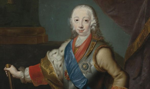 Năm 1796, bà hoàng Ekaterina II bắt giam chồng với cáo buộc âm mưu chống nước Nga. Một tuần sau, ông hoàng nước Nga bị giết trong cuộc ẩu đả vì say rượu. Sau cái chết của chồng, Ekaterina II trở thành Nữ hoàng quyền lực của nước Nga.