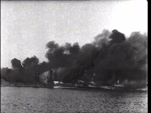 Do không biết nước biển hòa lẫn với khí mù tạt nên khi nhiều tàu chiến trúng bom của Đức và chìm, hàng trăm lính Đồng minh nhảy xuống nước và bị bỏng mắt, tổn thương phổi, khó thở..., thậm chí là tử vong.