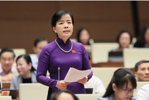 Lieu co nhung vu Viet A trong lua chon sach giao khoa?