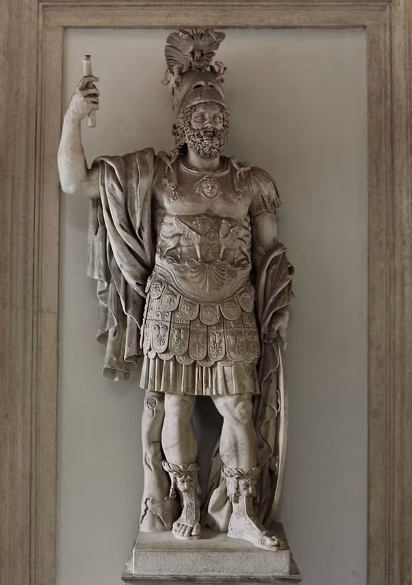 Theo đó, vua Pyrrhus ngã ngựa và gãy xương sống. Nhân cơ hội đó, một dân quân ở Argos xông lên chém đầu vua Pyrrhus. Ông hoàng này qua đời trong đau đớn khi 42 tuổi.