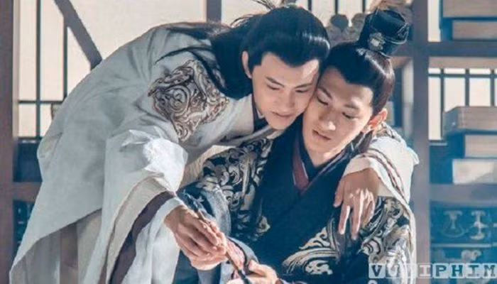 Trước sự phản đối dữ dội của quần thần, Trần Tây không thể để Hàn Tử Cao danh chính ngôn thuận làm hoàng hậu. Dù vậy, ông hoàng này cả đời không lập hậu vì luôn tâm niệm vị trí này chỉ dành cho mỹ nam Hàn Tử Cao.