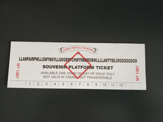 Những địa điểm được nhắc đến trong tên của thị trấn đều là những điểm tham quan nổi tiếng ở nơi đây.