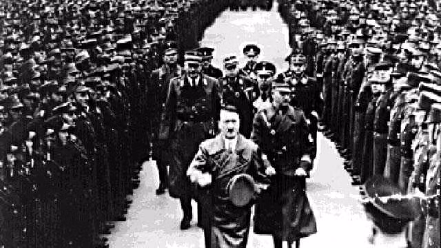 Do vậy, về sau, Franz Halder hợp tác với người tiền nhiệm Ludwig Beck - người từ chức trước đó vì bất đồng chính kiến với Hitler để lên kế hoạch ám sát trùm phát xít. Tuy nhiên, kế hoạch ám sát Hitler này thất bại. Franz Halder may mắn thoát khỏi việc bị Hitler điều tra, xử tội.