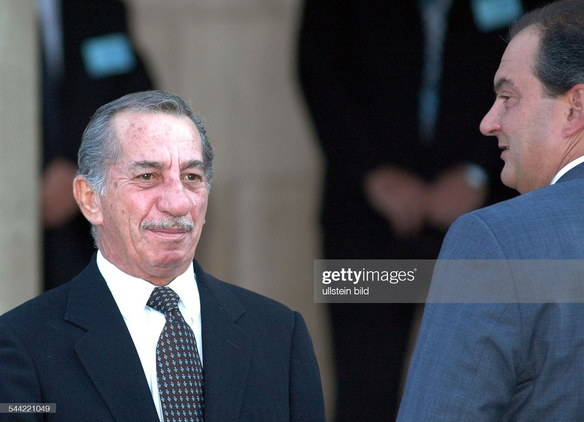 Một số người suy đoán nhóm trộm đánh cắp thi hài Tổng thống Papadopoulos có thể để đòi tiền chuộc. Tuy nhiên, gia đình của Tổng thống Papadopoulos bác bỏ thông tin này.