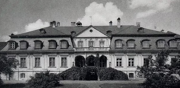 Trong cuốn nhật ký này có đề cập đến 11 địa điểm chôn giấu kho báu của Đức quốc xã trong Thế chiến 2.