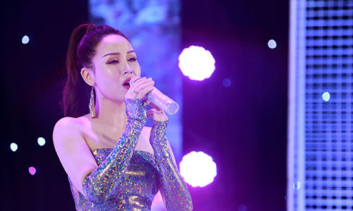 Sao Mai Khanh Ly: Hay mua mot bo hong ve tu thap sang cuoc doi minh-Hinh-2