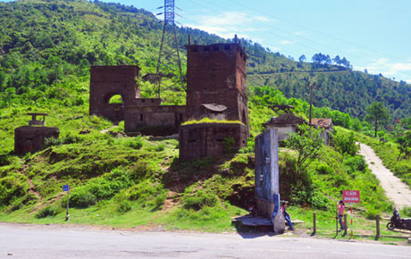 Hiện nay, cùng với Lăng Cô - Bạch Mã - Cảnh Dương, Hải Vân Quan là một điểm đang thu hút du khách trong và ngoài nước đến tham quan thưởng ngoạn cảnh đẹp hùng vĩ của núi rừng và biển.