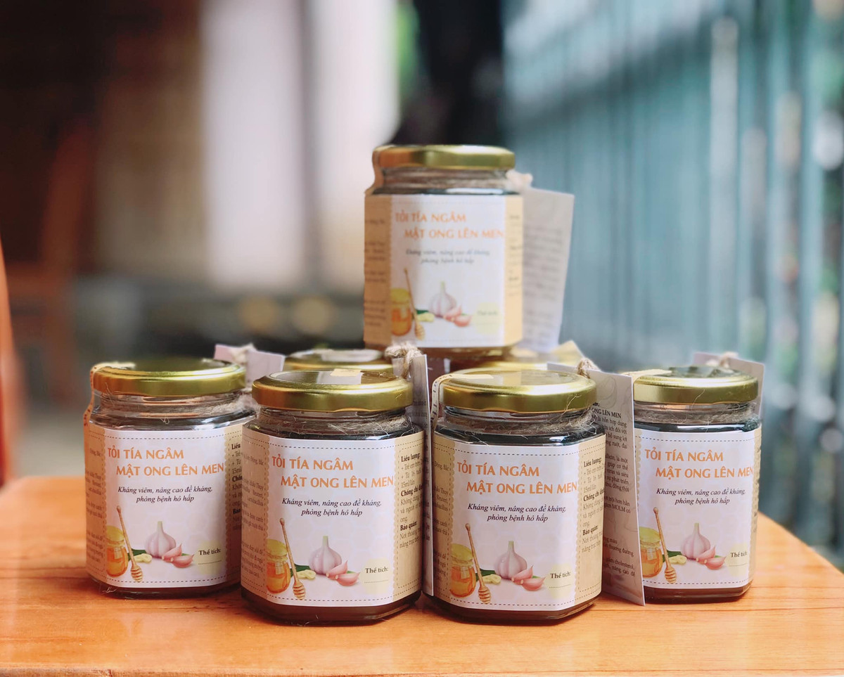 Đây là mô hình trồng trọt và chăn nuôi trên đất đồi tự nhiên, không sử dụng thuốc bảo vệ thức vật, hóa chất.