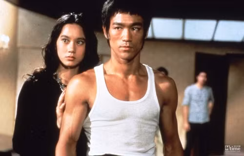 “Đó mới là Lý Tiểu Long. Ông ấy biết giới hạn của bản thân mình, thứ gì ông ấy có thể làm, thứ gì ông ấy không thể làm và thứ gì không nên làm”, người thân của ông cho biết.