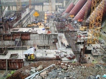 Tung co 15.000 nguoi thi cong, thuy dien Son La 