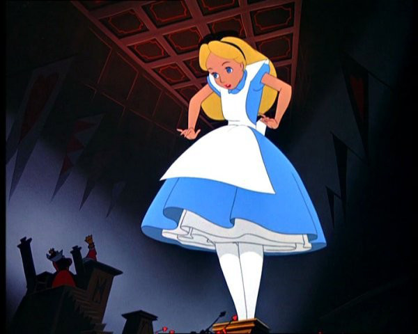 Thậm chí, người mắc hội chứng này còn không hiểu được hình dạng và kích thước những thứ mình nhìn thấy. Do có những nét tương đồng với nhân vật trong truyện Alice ở Xứ sở thần tiên nên người ta đặt tên là hội chứng AIWS.