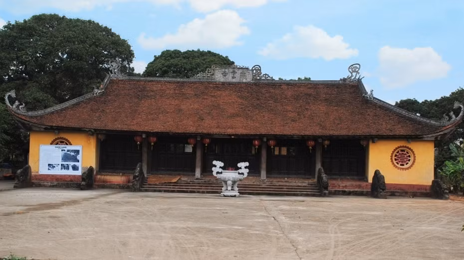 Chùa Hương Lãng có tên nôm là chùa Lạng, toạ lạc trên thế đất đẹp, tương truyền đó là thế đất hình cô tiên tại xã Minh Hải (Văn Lâm, Hưng Yên).