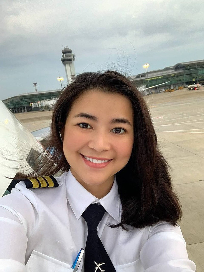 Nu phi cong huong dan lam dep da khi deo khau trang-Hinh-2