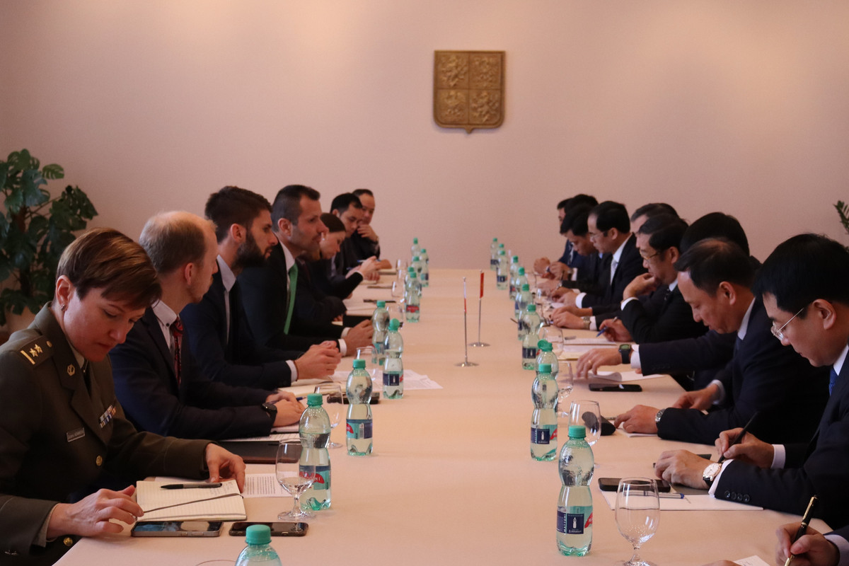 CH Sec muon tang cuong hop tac cong nghiep quoc phong voi Viet Nam-Hinh-2