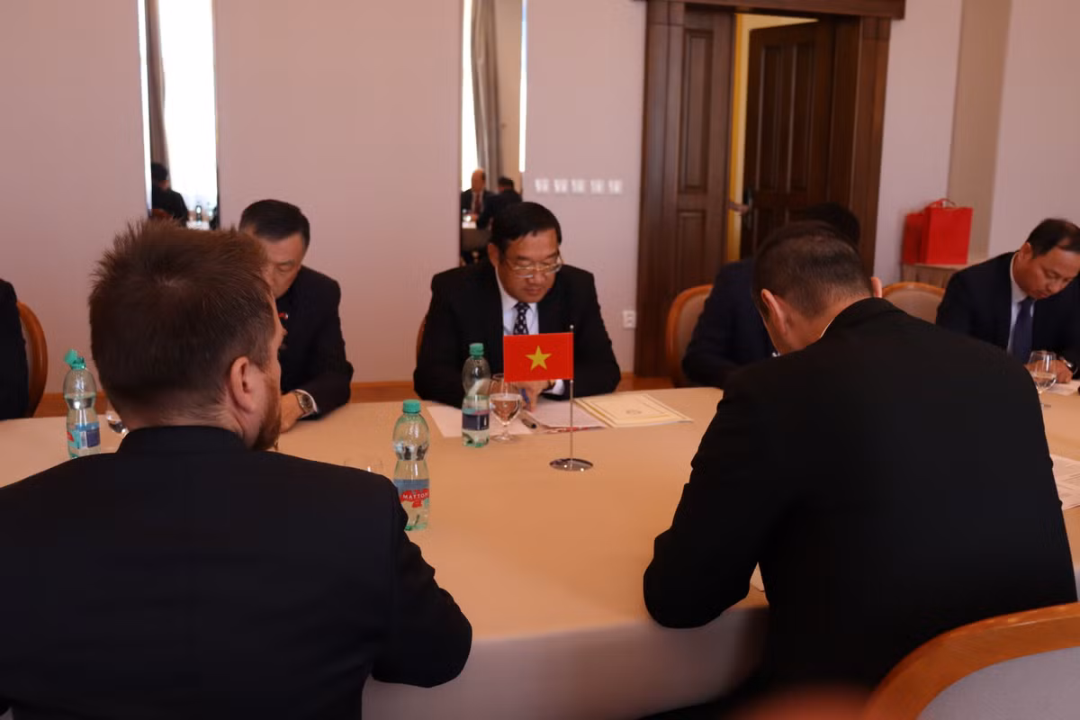 CH Sec muon tang cuong hop tac cong nghiep quoc phong voi Viet Nam