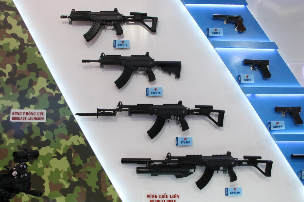 STV là viết tắt của "súng tiểu liên Việt Nam" là súng tiểu liên tấn công. Từ năm 2022, súng STV đã bắt đầu được được trang bị trong một số đơn vị quân đội, dần thay thế cho khẩu tiểu liên AK truyền thống có trong trang bị của Quân đội Nhân dân Việt Nam.