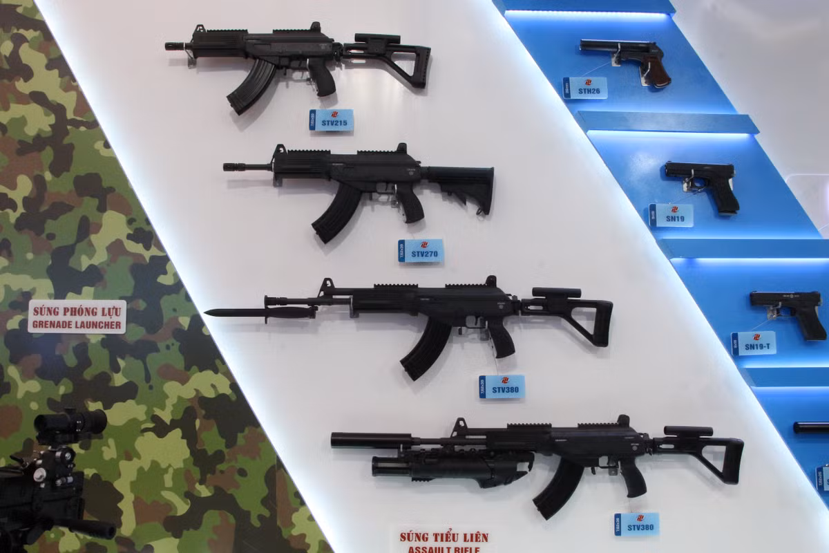 STV là viết tắt của "súng tiểu liên Việt Nam" là súng tiểu liên tấn công. Từ năm 2022, súng STV đã bắt đầu được được trang bị trong một số đơn vị quân đội, dần thay thế cho khẩu tiểu liên AK truyền thống có trong trang bị của Quân đội Nhân dân Việt Nam.
