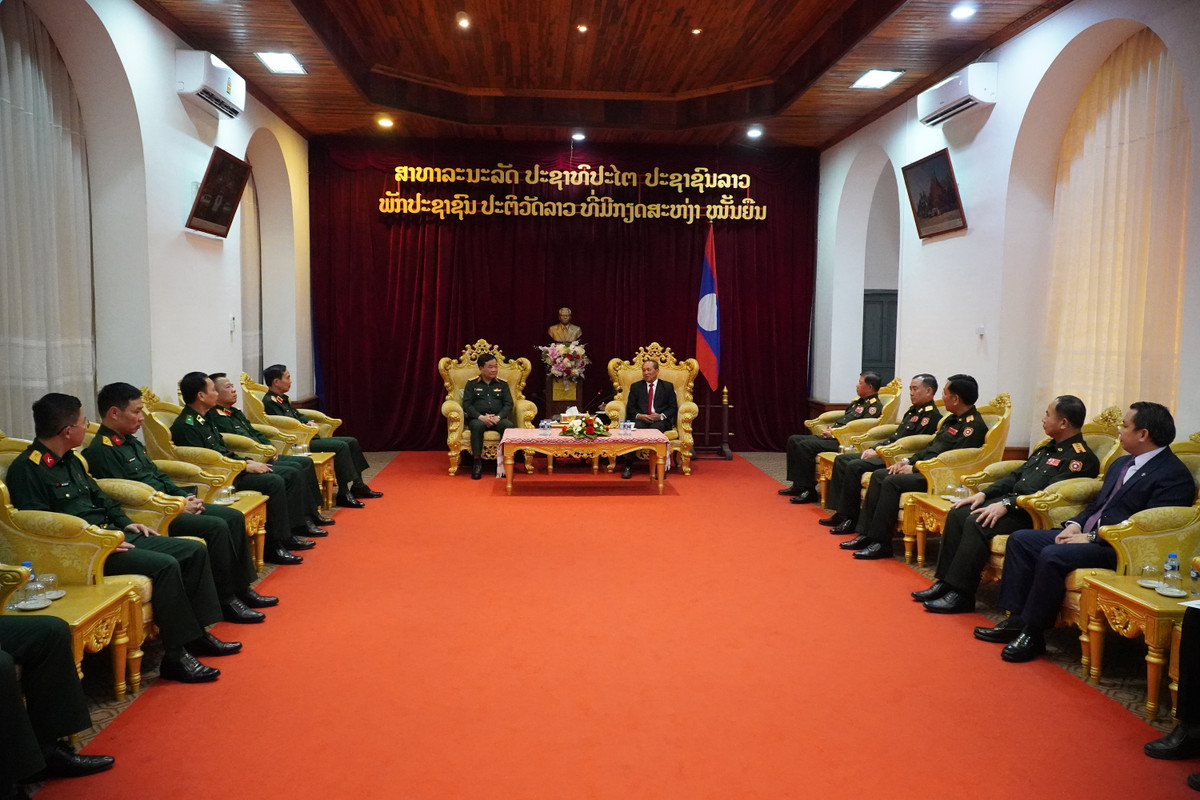 Thuc day hop tac quoc phong, giao luu nhan dan Viet Nam - Lao-Hinh-2