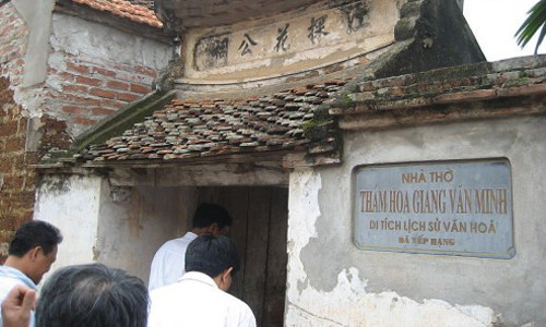 Su than Giang Van Minh tha chet khong de nhuc menh vua