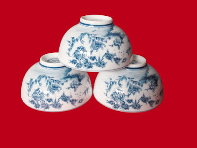 Không được gõ bát: Gõ bát là một thói quen thường gặp của trẻ con. Theo quan niệm dân gian cho rằng khua bát đĩa ma về nhà hay gõ bát đĩa sẽ càng nghèo. Đây là một lỗi phong thủy nghiêm trọng cần phải thay đổi. Nguồn ảnh: Internet.