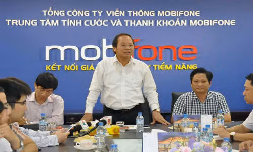 Bộ trưởng Thông tin và Truyền thông cũng nhận được tin nhắn rác sau buổi thanh kiểm tra việc thu hồi sim rác. Ảnh: H.Trang.