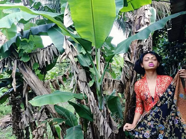 Hình ảnh đời thường của Hoa hậu chuyển giới Thái Lan.