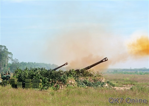 Pháo 152mm của Lữ đoàn Pháo binh 75 khai hỏa tiêu diệt mục tiêu.
