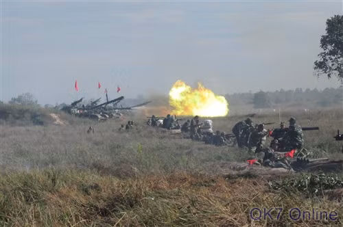 Xe tăng Lữ đoàn Tăng – Thiết giáp 26 nổ súng tiêu diệt mục tiêu.