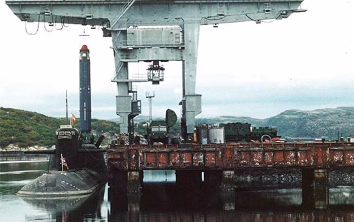 Trước đó, trong vụ thử nghiệm diễn ra cách đây 8 năm (vào ngày 11/10/2008), một tên lửa Sineva đã bay vượt quãng đường dài 11.547 km, gần nửa vòng trái đất (Nguồn ảnh:ii.u.coz.ru)