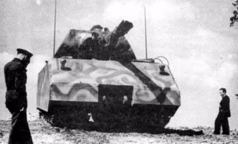 Panzer VIII Maus đã làm tốt hơn một chút đề án Lowe vốn chỉ tồn tại trên giấy, tuy nhiên Maus ra đời quá muộn khi mà chiến cục đã ngã ngũ. Thậm chí, chỉ có một nguyên mẫu Maus được hoàn thiện và không kịp tham chiến. Nguồn ảnh: Tank Encylopedia