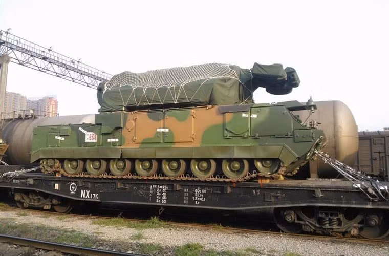 Trong đó, theo một số nguồn tin, tên lửa HQ-17 vốn là phiên bản của tổ hợp Tor-M1 mà Nga cung cấp giấy phép sản xuất cho Trung Quốc. Nguồn ảnh: Sina