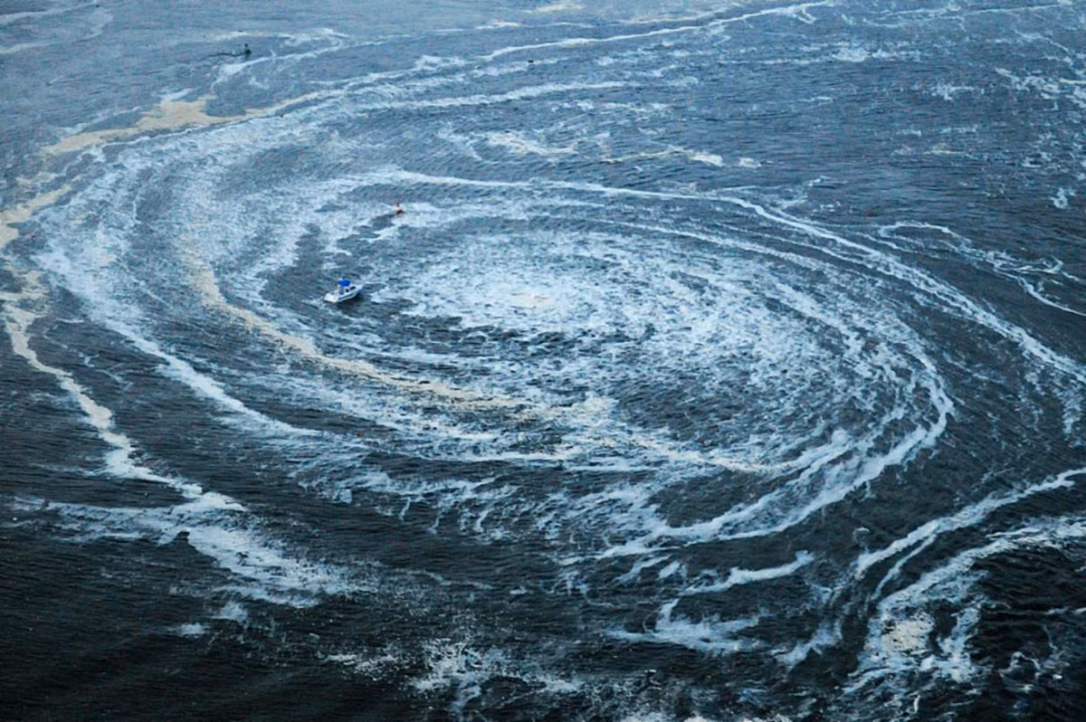 Do thiệt hại lớn về quân số và tàu thuyền nên đội quân xâm lược của Hốt Tất Liệt quay trở về. Theo đó, Nhật Bản tránh được cuộc tấn công của kẻ địch.