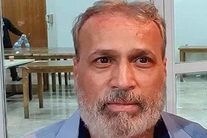 Vào tháng 8/2018, dư luận thế giới bàng hoàng khi truyền thông đưa tin ông Esber thiệt mạng sau khi xe của ông nổ tung lúc đang di chuyển. Một số chuyên gia cho rằng xe của ông Esber phát nổ nghi do bị cài bom.