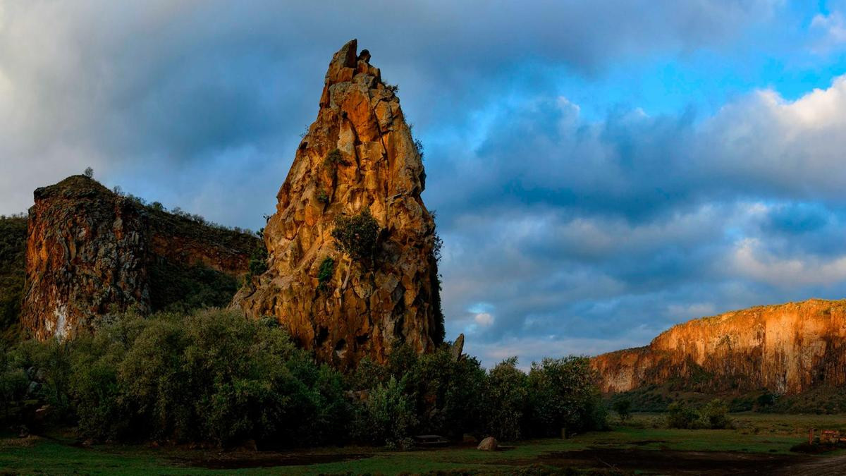 Vì vậy, vào một đêm, Masai quyết định bỏ nhà để cùng người yêu bỏ trốn đến nơi khác và chung sống với nhau như vợ chồng.