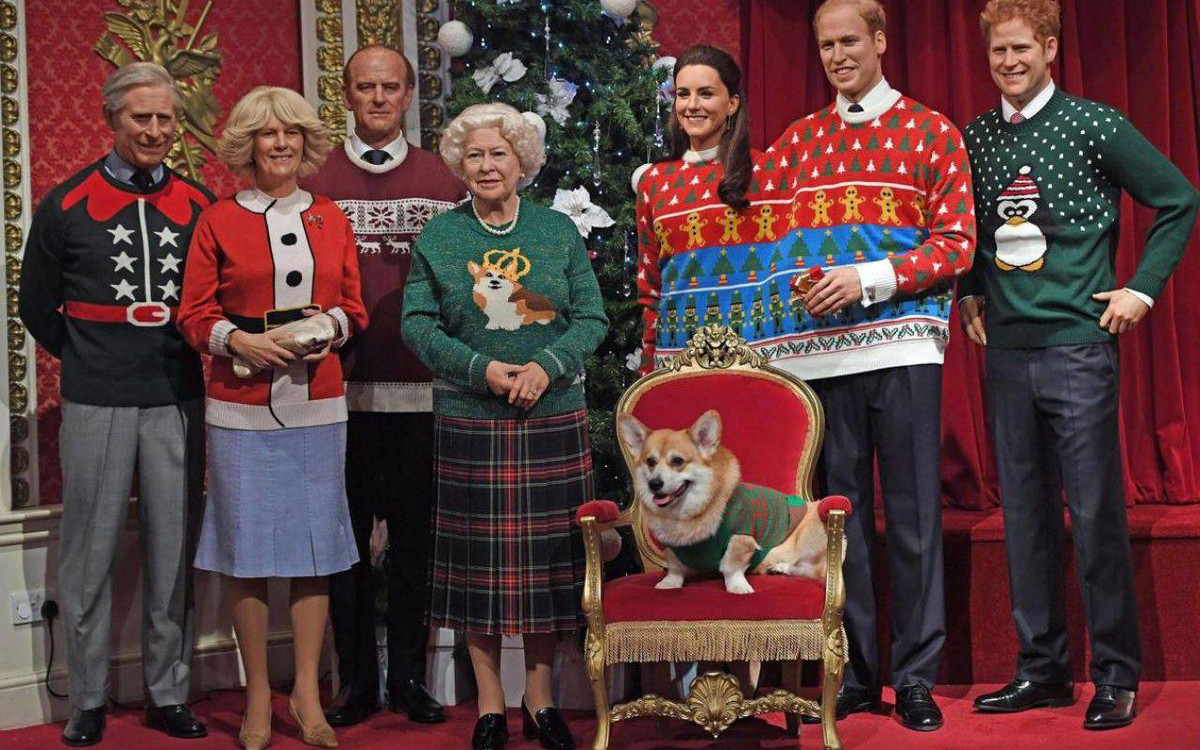 Sau khi buổi lễ kết thúc, gia đình Hoàng gia Anh quay trở lại Sandringham House và thưởng thức bữa tiệc trưa Giáng sinh.