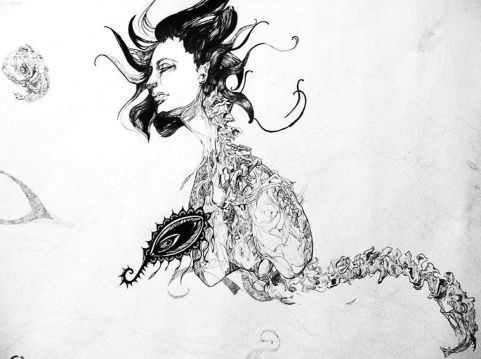 Tương truyền, Pennanggalan có gương mặt của một phụ nữ xinh đẹp nhưng từ phần xương cổ trở xuống hết sức rùng rợn.