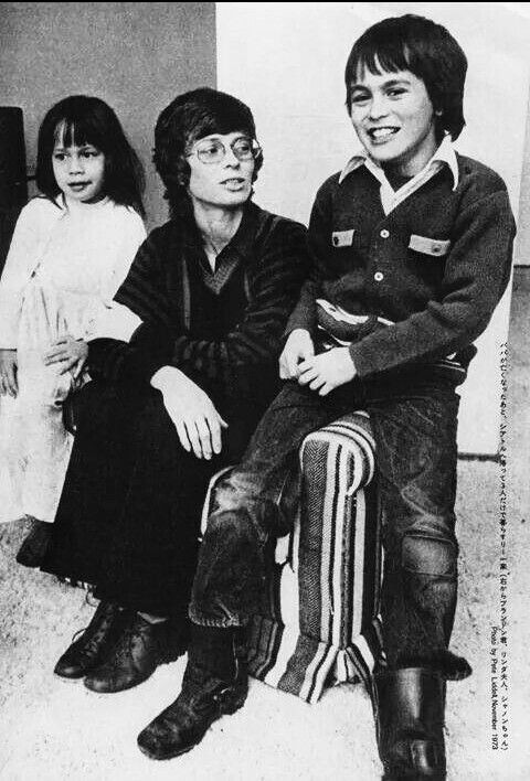 Đến năm 1969, gia đình Lý Tiểu Long có thêm thành viên mới khi Linda sinh thêm một cô con gái và đặt tên là Lý Hương Ngưng. Kể từ khi có 2 con, Linda tập trung chăm lo gia đình và nuôi dạy con cái thay vì theo đuổi sự nghiệp viết văn hay nghề giáo viên, Trong khi đó, Lý Tiểu Long tiếp tục theo đuổi ước mơ trở thành ngôi sao võ thuật mang tầm quốc tế.