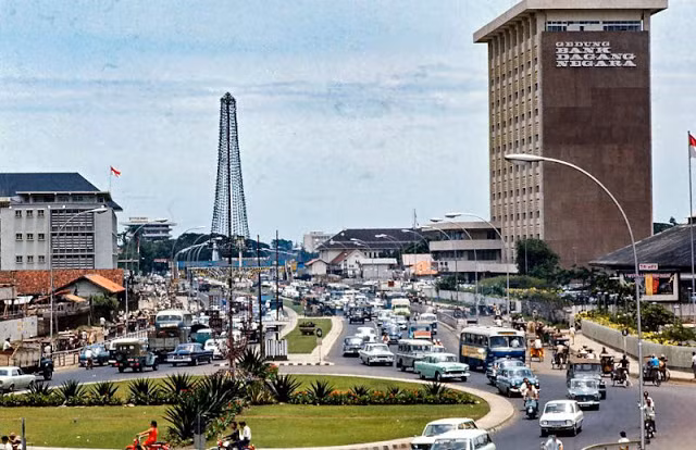 Cuộc sống sầm uất, náo nhiệt ở thành phố Jakarta, Indonesia.