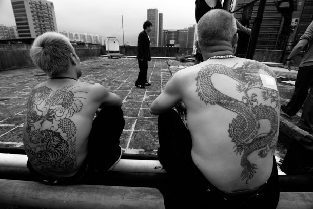 Các băng đảng thuộc Hội Tam Hoàng trở thành nỗi ám ảnh của người dân khi gây ra nhiều vụ giết người để tranh giành địa bàn, bảo kê, tống tiền, buôn bán súng đạn, ma túy, mại dâm, đánh bạc...