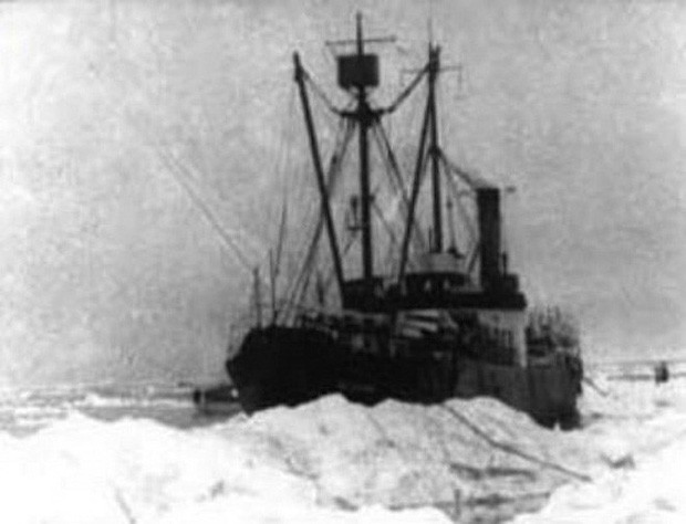 Đến năm 1921, công ty Hudson's Bay mua lại con tàu và đổi tên thành SS Baychimo. Kể từ đó, con tàu thực hiện các chuyến đi biển xuyên Bắc Đại Tây Dương. Tàu SS Baychimo thực hiện 9 chuyến đi biển thành công khi chở các mặt hàng như lông và da thú, thuốc lá, vũ khí...