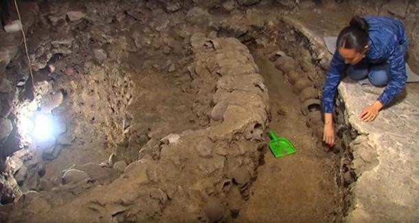 Với số lượng hộp sọ người lớn được tìm thấy, các chuyên gia cho hay chúng có thể là một phần của công trình mang tên Huey Tzompantli.