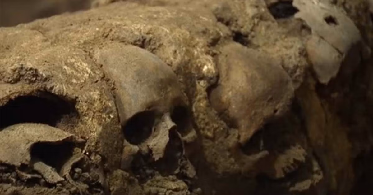 Các nhà khảo cổ phát hiện tháp sọ người lần đầu tiên vào năm 2017. Kể từ đó đến nay, giới chuyên gia tiến hành một số dự án tại khu vực khảo cổ này.